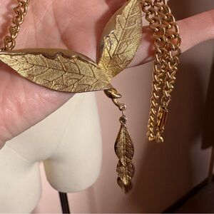 Art deco 1930’s 1940’s Matte Gold Leave thick Victorian lariat necklace 22 in